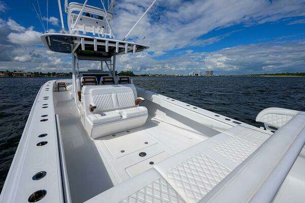 Bahama 41 Center Console Yacht For Sale