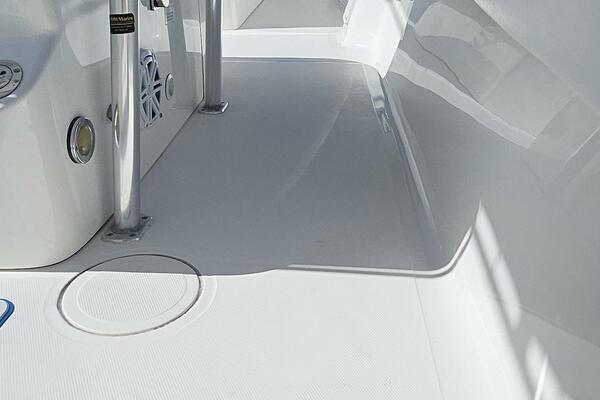 REFIT 32ft SeaCraft Yacht For Sale