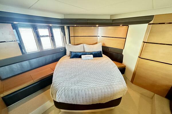53ft Azimut Yacht For Sale