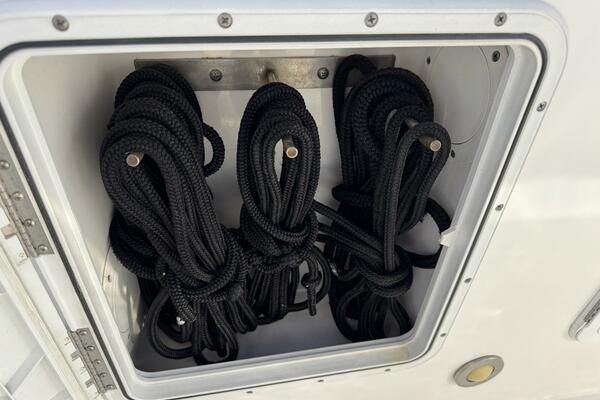 35ft Everglades Yacht For Sale