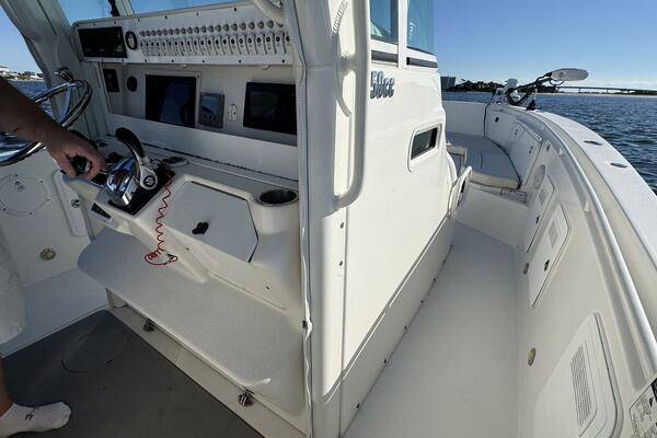 35ft Everglades Yacht For Sale