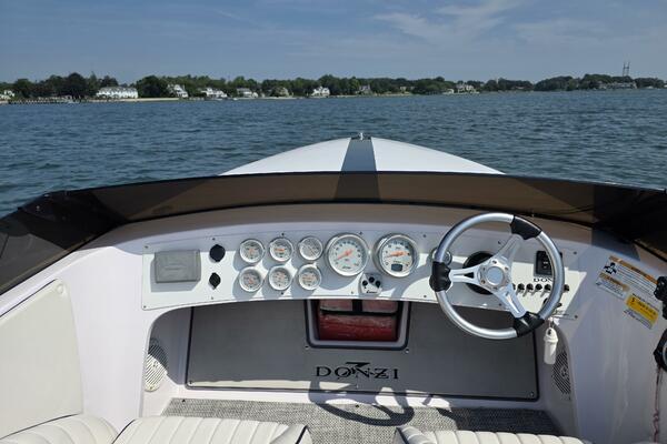 22ft Donzi Yacht For Sale