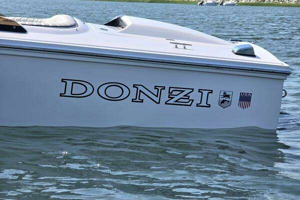 Photo of the 2018 Donzi 