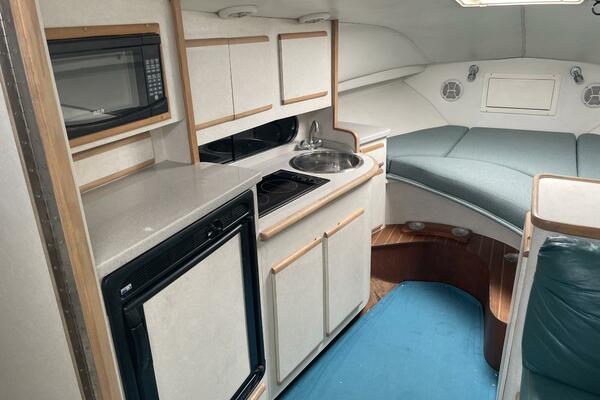 33ft Blackfin Yacht For Sale