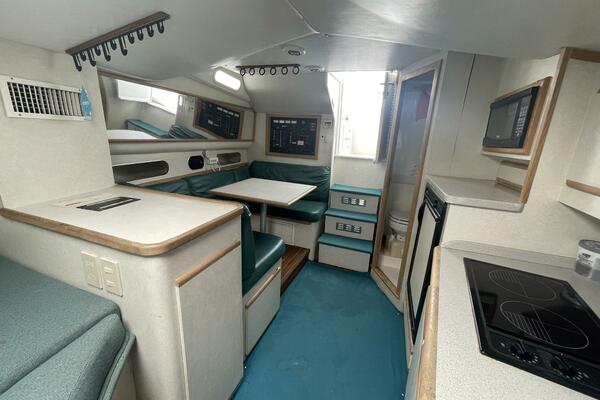 33ft Blackfin Yacht For Sale