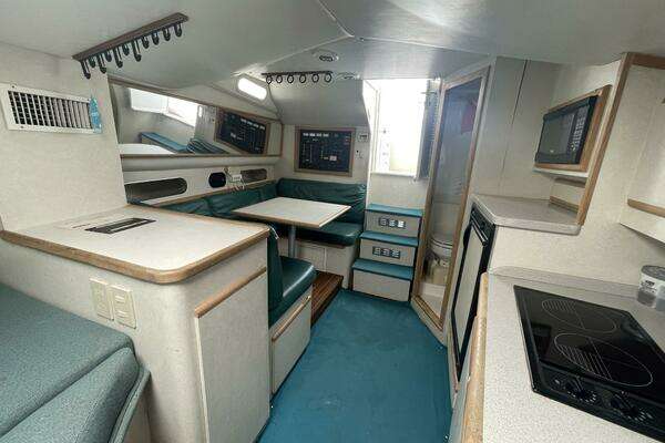 Photo of the 1997 Blackfin Combi 33