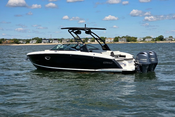 28ft Cobalt Yacht For Sale