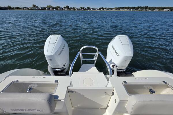 32ft World Cat Yacht For Sale