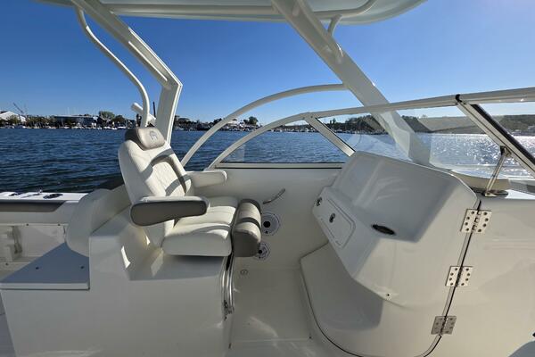 25ft World Cat Yacht For Sale