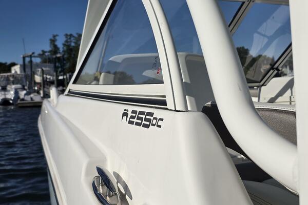 25ft World Cat Yacht For Sale