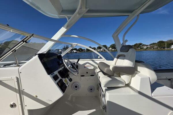 25ft World Cat Yacht For Sale