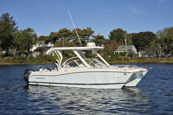 25ft World Cat Yacht For Sale