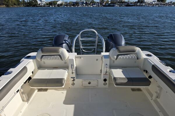 25ft World Cat Yacht For Sale