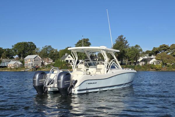 25ft World Cat Yacht For Sale