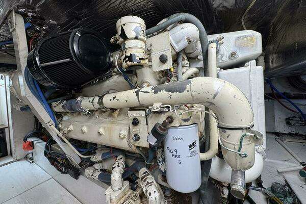 Buddy Davis 47 Convertible Yacht For Sale