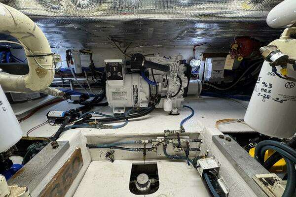 Buddy Davis 47 Convertible Yacht For Sale