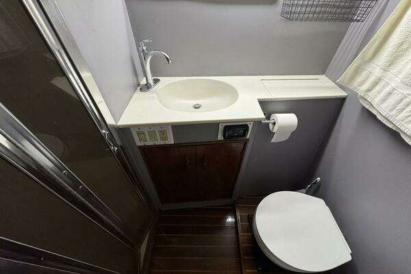 Buddy Davis 47 Convertible Yacht For Sale