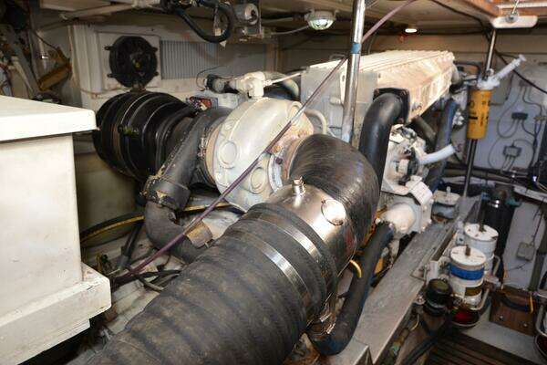 Grand Banks Eastbay HX Yacht For Sale