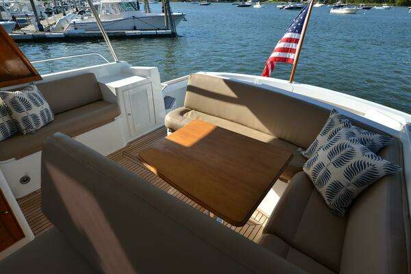 Grand Banks Eastbay HX Yacht For Sale