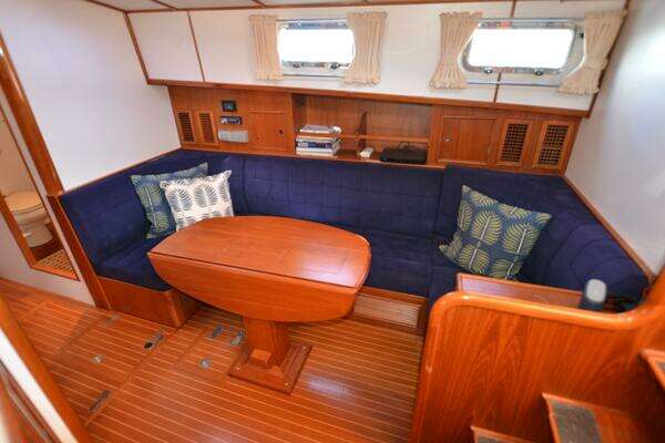 Grand Banks Eastbay HX Yacht For Sale