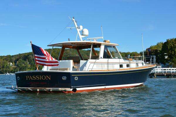 Grand Banks Eastbay HX Yacht For Sale