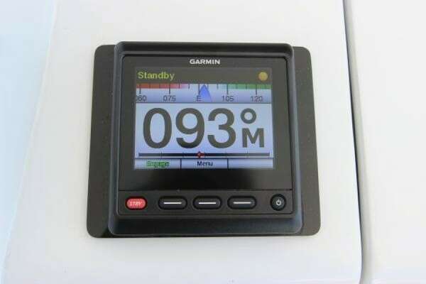 Hatteras 60 Convertible Yacht For Sale