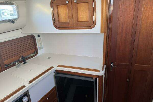 PILGRIM  34ft Legacy Yachts Yacht For Sale