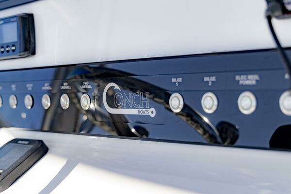 2022 Conch 27