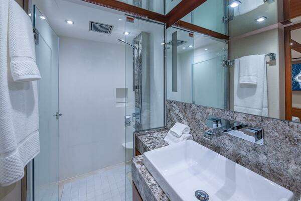 Regency P65 Yacht For Sale