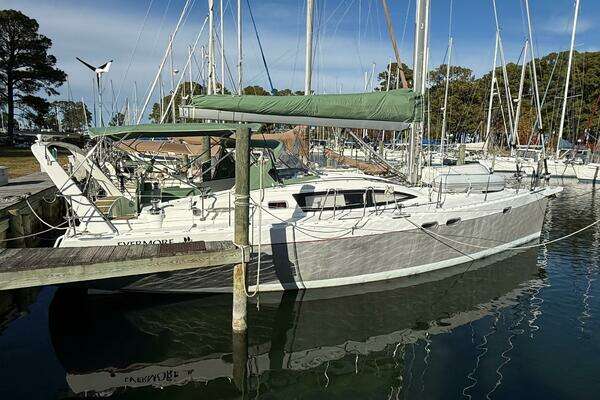 45-ft-Allures-2011-45-Evermore-Deltaville Virginia United States yacht for sale