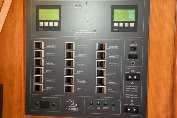 Evermore 45ft Allures Yacht For Sale