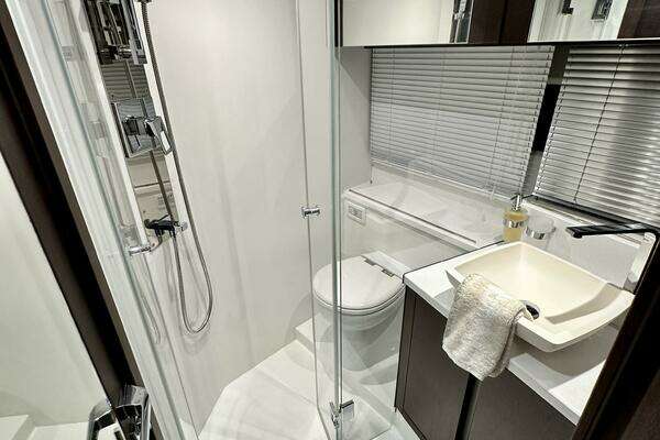 Galeon 470 Sky Yacht For Sale