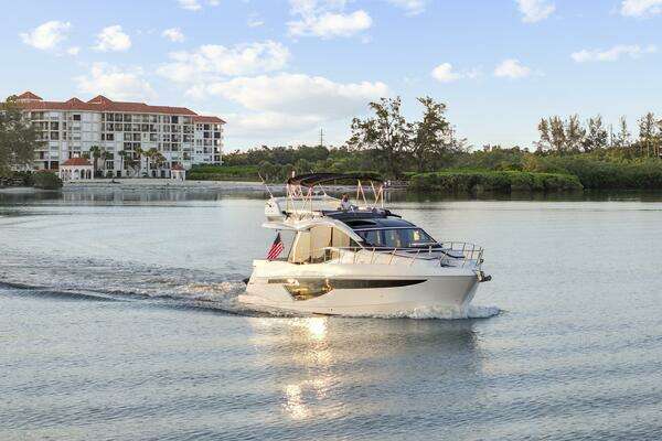 Galeon 470 Sky Yacht For Sale