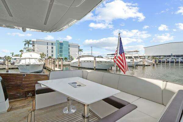 Galeon 470 Sky Yacht For Sale