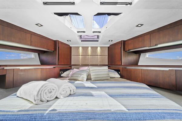 48ft Galeon Yacht For Sale