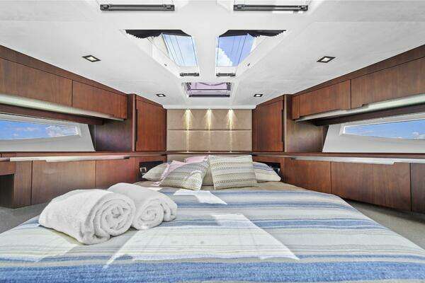 Galeon 470 Sky Yacht For Sale