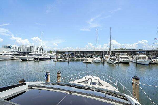 Galeon 470 Sky Yacht For Sale