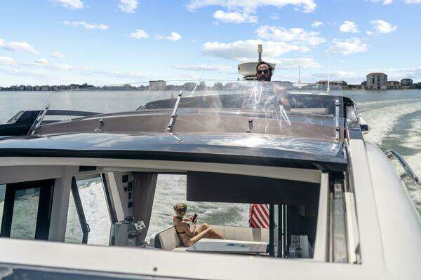 Galeon 470 Sky Yacht For Sale