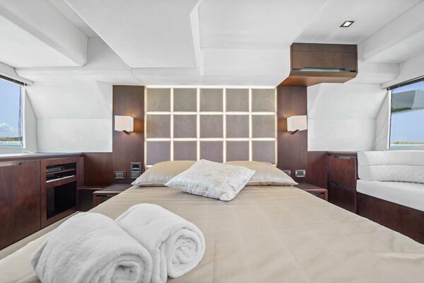 48ft Galeon Yacht For Sale