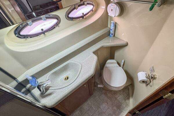 Cruisers Yachts 405 Express Motoryacht Yacht For Sale