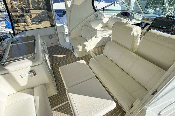 Cruisers Yachts 405 Express Motoryacht Yacht For Sale