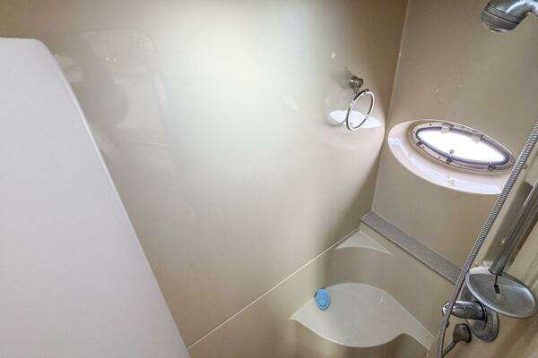 Cruisers Yachts 405 Express Motoryacht Yacht For Sale