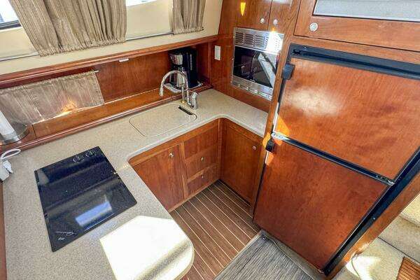 Cruisers Yachts 405 Express Motoryacht Yacht For Sale