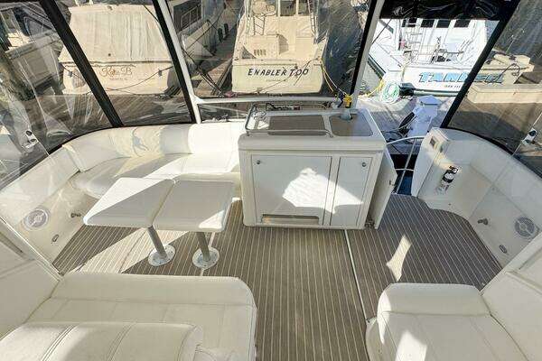 Cruisers Yachts 405 Express Motoryacht Yacht For Sale