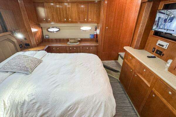 Cruisers Yachts 405 Express Motoryacht Yacht For Sale