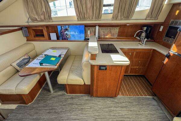 Cruisers Yachts 405 Express Motoryacht Yacht For Sale