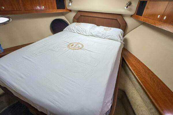 Cruisers Yachts 405 Express Motoryacht Yacht For Sale