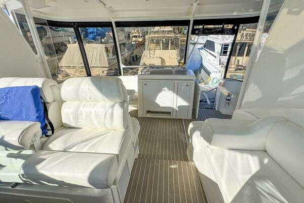 Cruisers Yachts 405 Express Motoryacht Yacht For Sale