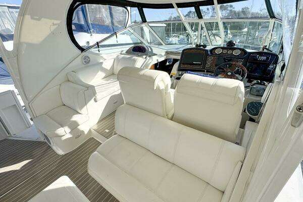 Cruisers Yachts 405 Express Motoryacht Yacht For Sale