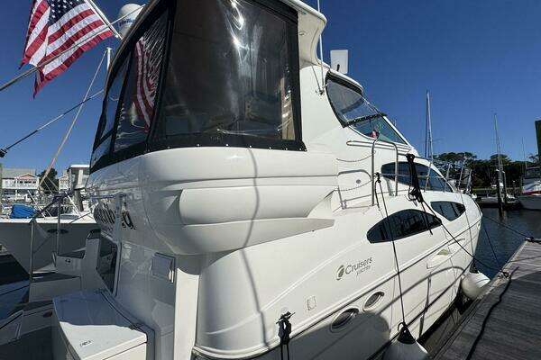 Cruisers Yachts 405 Express Motoryacht Yacht For Sale